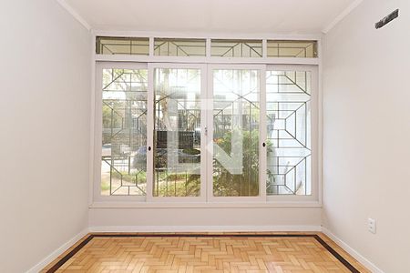 Sala de estar de casa para alugar com 4 quartos, 370m² em Chácara das Pedras, Porto Alegre