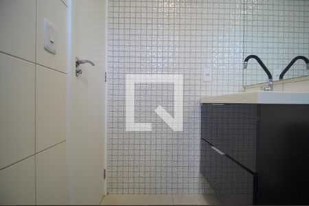 Banheiro Social de apartamento para alugar com 1 quarto, 35m² em Pátria Nova, Novo Hamburgo