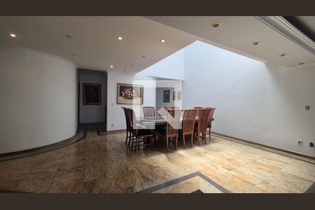 Sala de casa à venda com 4 quartos, 613m² em Vila América, Santo André