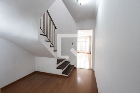 Sala de casa para alugar com 4 quartos, 200m² em Vila Romana, São Paulo