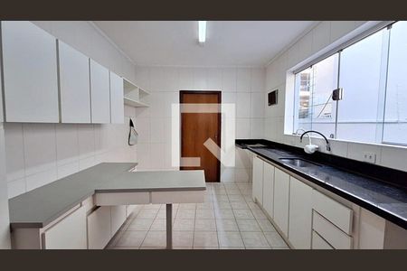 Apartamento para alugar com 4 quartos, 275m² em Jardim Ampliacao, São Paulo