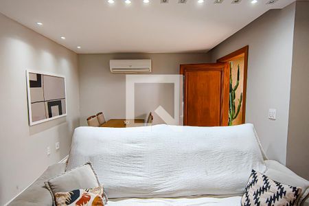 Sala de casa de condomínio à venda com 4 quartos, 137m² em Taquara, Rio de Janeiro