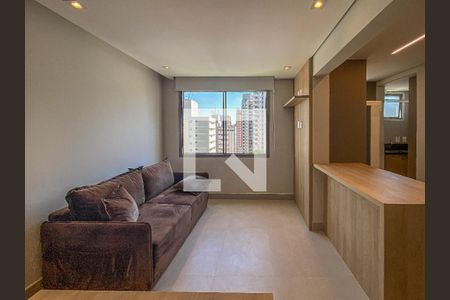 Sala de apartamento para alugar com 1 quarto, 42m² em Indianópolis, São Paulo