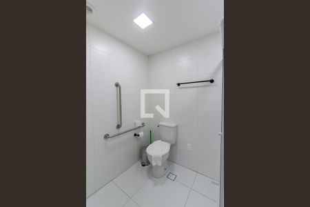 Banheiro Social de kitnet/studio para alugar com 1 quarto, 36m² em Santo Amaro, São Paulo