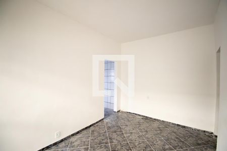 Sala de casa para alugar com 2 quartos, 69m² em Porto Novo, São Gonçalo