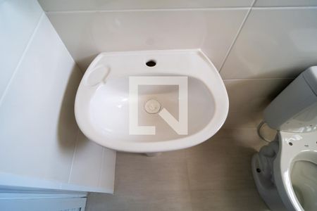 Banheiro Social de kitnet/studio para alugar com 1 quarto, 32m² em Vila Adelia, Sorocaba