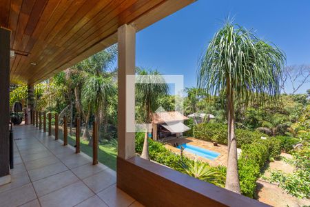 Varanda de casa de condomínio à venda com 5 quartos, 5000m² em Jardim Petropolis, Nova Lima