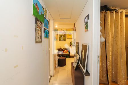 Corredor de apartamento para alugar com 2 quartos, 44m² em Jardim Helena, São Paulo