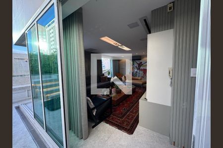 Apartamento à venda com 3 quartos, 203m² em Funcionários, Belo Horizonte