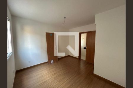 Apartamento à venda com 3 quartos, 79m² em Santa Rosa, Belo Horizonte