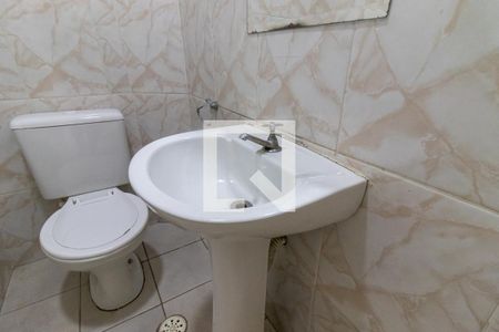 Lavabo de casa de condomínio para alugar com 2 quartos, 72m² em Vila Tupi, Praia Grande