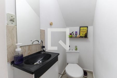 Lavabo de casa de condomínio para alugar com 2 quartos, 60m² em Cidade Líder, São Paulo