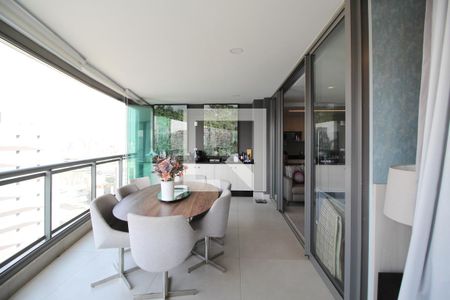 Varanda de apartamento à venda com 2 quartos, 109m² em Vila Nova Conceição, São Paulo