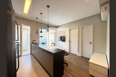 Sala/Cozinha de apartamento para alugar com 1 quarto, 56m² em Vila Olímpia, São Paulo
