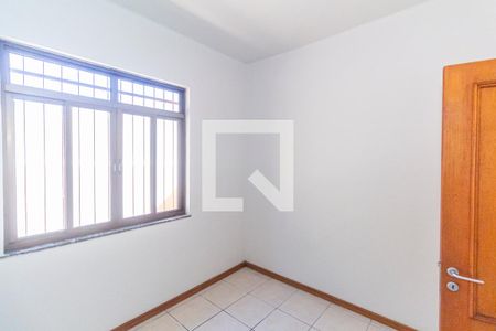 Quarto 2 de casa para alugar com 3 quartos, 126m² em Vila Valqueire, Rio de Janeiro