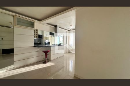 Sala/Cozinha de apartamento à venda com 2 quartos, 58m² em Barra da Tijuca, Rio de Janeiro