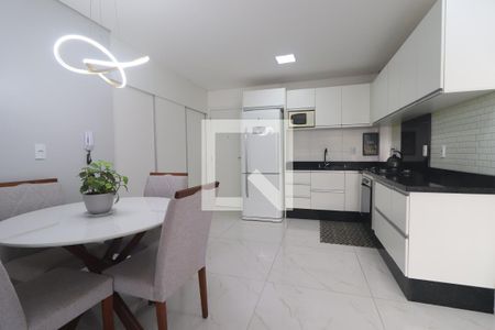 Sala de apartamento à venda com 2 quartos, 66m² em Vila Nova, Novo Hamburgo