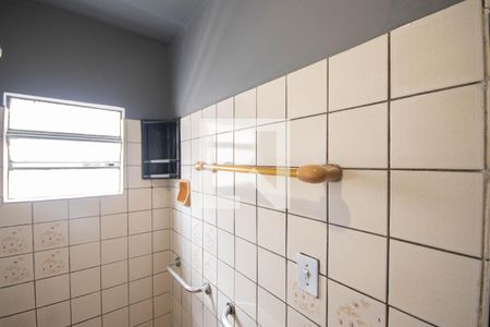 Banheiro 1 de casa para alugar com 2 quartos, 40m² em Vila Medeiros, São Paulo