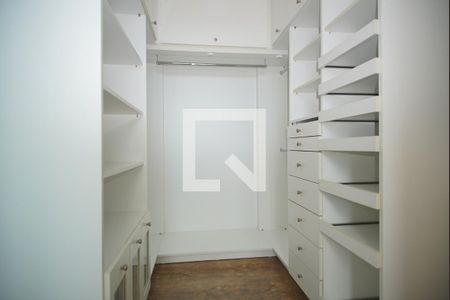 Closet da Suíte de apartamento para alugar com 3 quartos, 245m² em Higienópolis, Porto Alegre