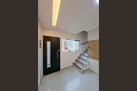 Sala de casa de condomínio para alugar com 2 quartos, 60m² em Nova Mirim, Praia Grande