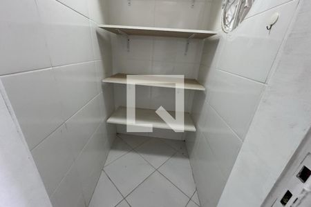 Sala de casa para alugar com 2 quartos, 80m² em Vila Sarapui, Duque de Caxias