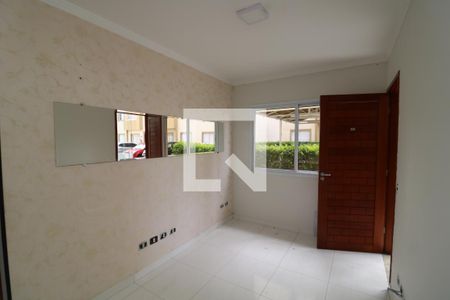 Sala de apartamento para alugar com 2 quartos, 48m² em Vila Antonieta, São Paulo