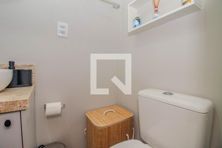 Banheiro de apartamento para alugar com 1 quarto, 38m² em Passo D’areia, Porto Alegre