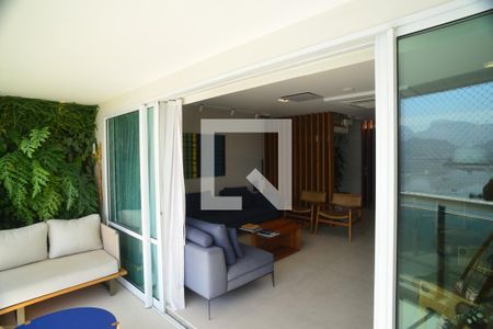 Varanda de apartamento para alugar com 5 quartos, 354m² em Barra da Tijuca, Rio de Janeiro