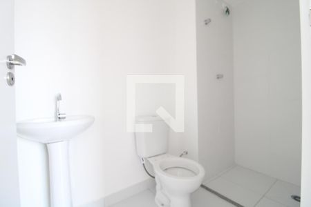 Banheiro da Suíte de apartamento para alugar com 1 quarto, 28m² em Jardim Itacolomi, São Paulo