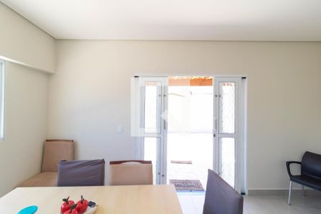 Salas de casa à venda com 2 quartos, 140m² em Jardim dos Oliveiras, Campinas