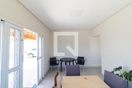 Salas de casa à venda com 2 quartos, 140m² em Jardim dos Oliveiras, Campinas