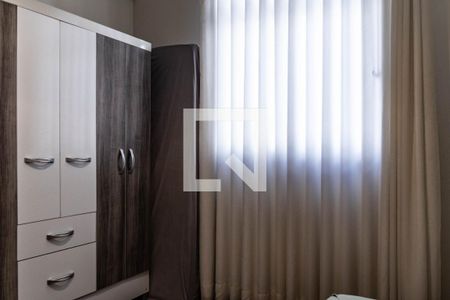 Quarto 2 de apartamento para alugar com 3 quartos, 80m² em Vila Paris, Belo Horizonte