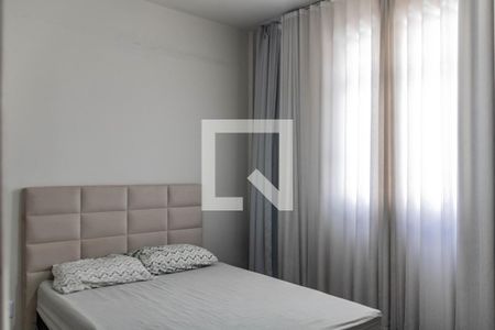 Quarto 1 de apartamento para alugar com 3 quartos, 80m² em Vila Paris, Belo Horizonte
