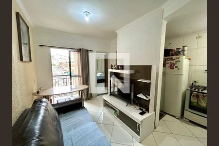 Sala de apartamento para alugar com 2 quartos, 49m² em Picanço, Guarulhos