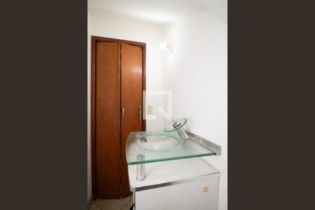 Banheiro 1 de casa para alugar com 3 quartos, 550m² em Jardim Leila, Guarulhos