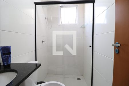 Banheiro Social de apartamento para alugar com 2 quartos, 51m² em Chácaras Tubalina E Quartel, Uberlândia