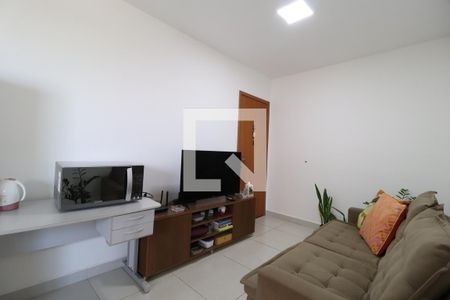 Sala de apartamento para alugar com 2 quartos, 51m² em Chácaras Tubalina E Quartel, Uberlândia