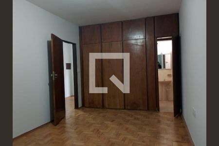 Suíte de apartamento para alugar com 4 quartos, 130m² em Presidente Roosevelt, Uberlândia