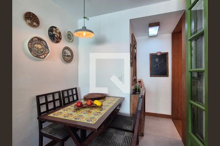Sala de apartamento para alugar com 3 quartos, 144m² em Barra da Tijuca, Rio de Janeiro