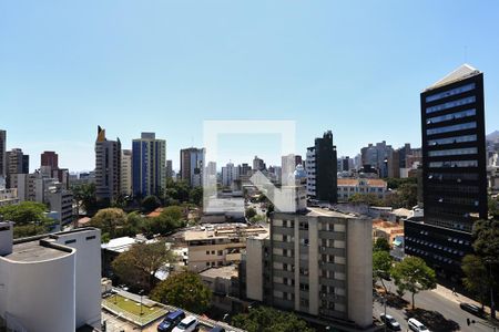 Vista da Sala/Cozinha de apartamento para alugar com 1 quarto, 40m² em Funcionários, Belo Horizonte