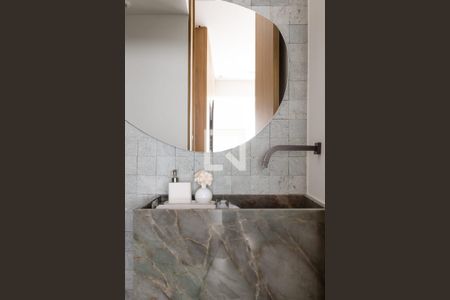 Lavabo de apartamento à venda com 3 quartos, 142m² em Pinheiros, São Paulo