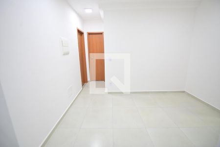 Sala de apartamento para alugar com 2 quartos, 44m² em Setor Conde dos Arcos - Complemento, Goiânia