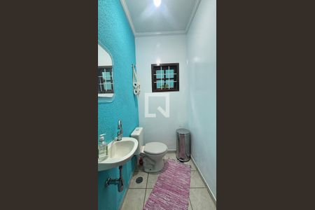 Lavabo de casa para alugar com 3 quartos, 200m² em Utinga, Santo André