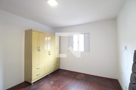 Quarto 1 de casa para alugar com 2 quartos, 140m² em Terceira Divisão de Interlagos, São Paulo