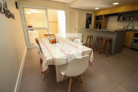 Sala de Jantar de casa de condomínio à venda com 5 quartos, 220m² em Pedra Redonda, Porto Alegre