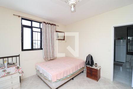 Quarto de casa para alugar com 3 quartos, 90m² em Jardim Carioca, Rio de Janeiro