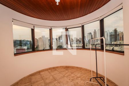 Sala de Lareira de apartamento para alugar com 4 quartos, 212m² em Vila Morumbi, São Paulo