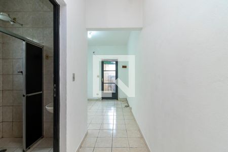 Corredor de casa para alugar com 1 quarto, 60m² em Vila Baruel, São Paulo