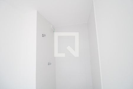 Banheiro da Suíte de apartamento para alugar com 1 quarto, 27m² em Jardim Itacolomi, São Paulo
