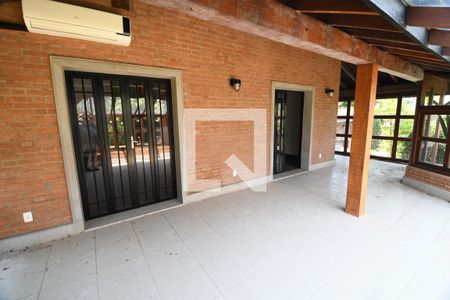 Varanda da Sala de casa à venda com 4 quartos, 376m² em Vila Brandina, Campinas